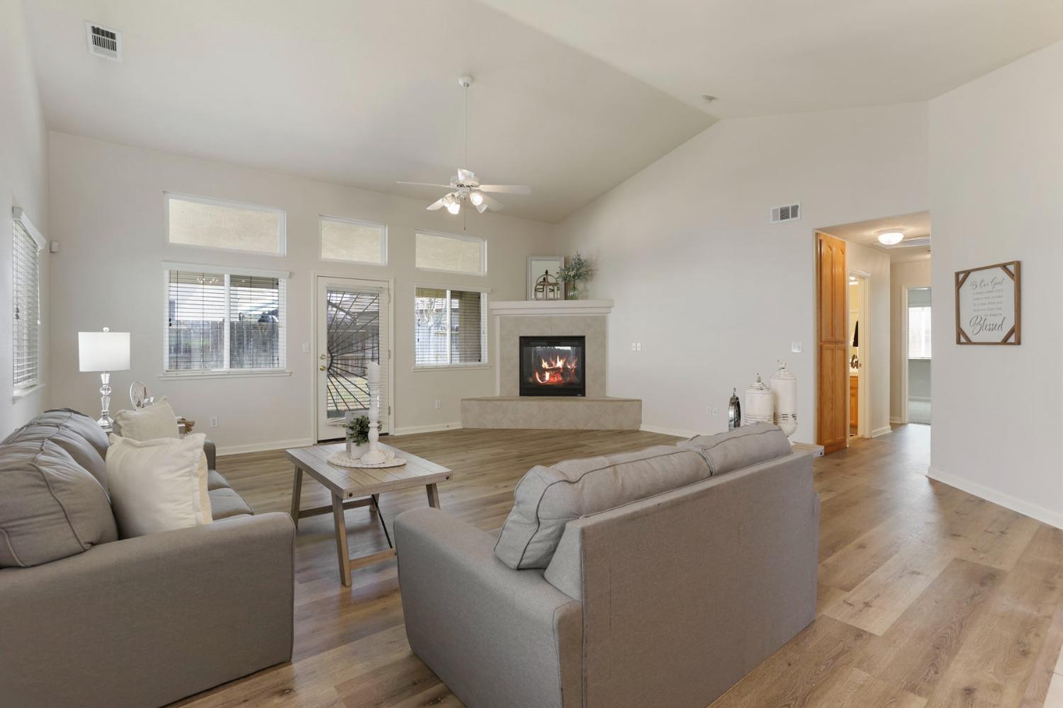Detail Gallery Image 10 of 34 For 3752 Mountain View Rd, Turlock,  CA 95382 - 4 Beds | 2 Baths