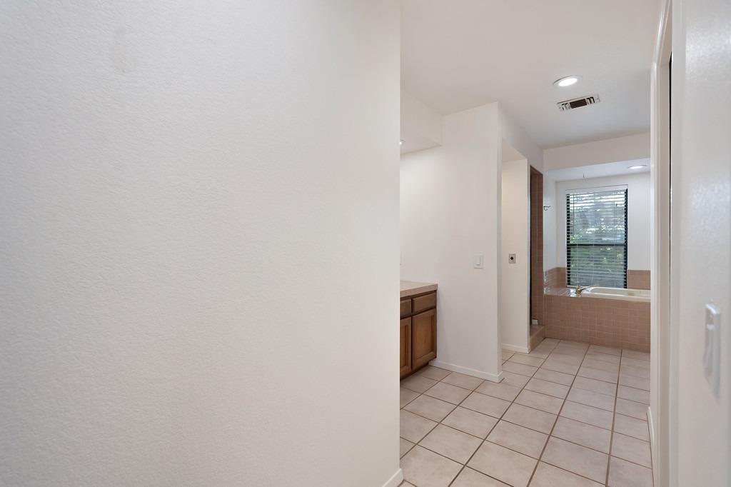 Detail Gallery Image 12 of 57 For 6804 Domingo Dr, Rancho Murieta,  CA 95683 - 2 Beds | 2 Baths
