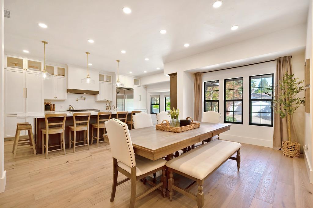 Detail Gallery Image 8 of 61 For 6616 via De Robles Dr, Rancho Murieta,  CA 95683 - 4 Beds | 3 Baths