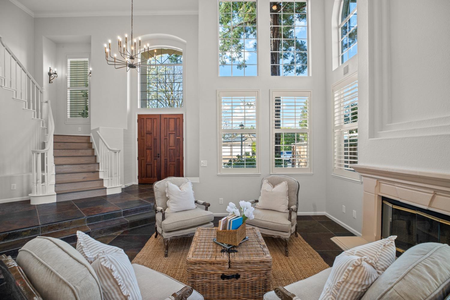 Detail Gallery Image 14 of 84 For 4583 Pine Valley Cir, Stockton,  CA 95219 - 5 Beds | 4 Baths