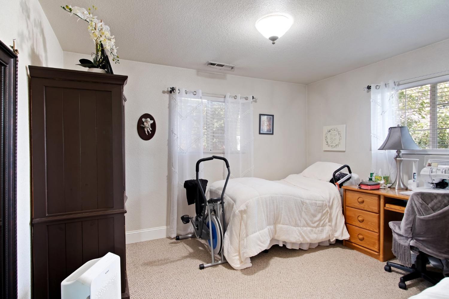 Detail Gallery Image 12 of 23 For 501 Montana Ave, Turlock,  CA 95380 - 2 Beds | 1 Baths