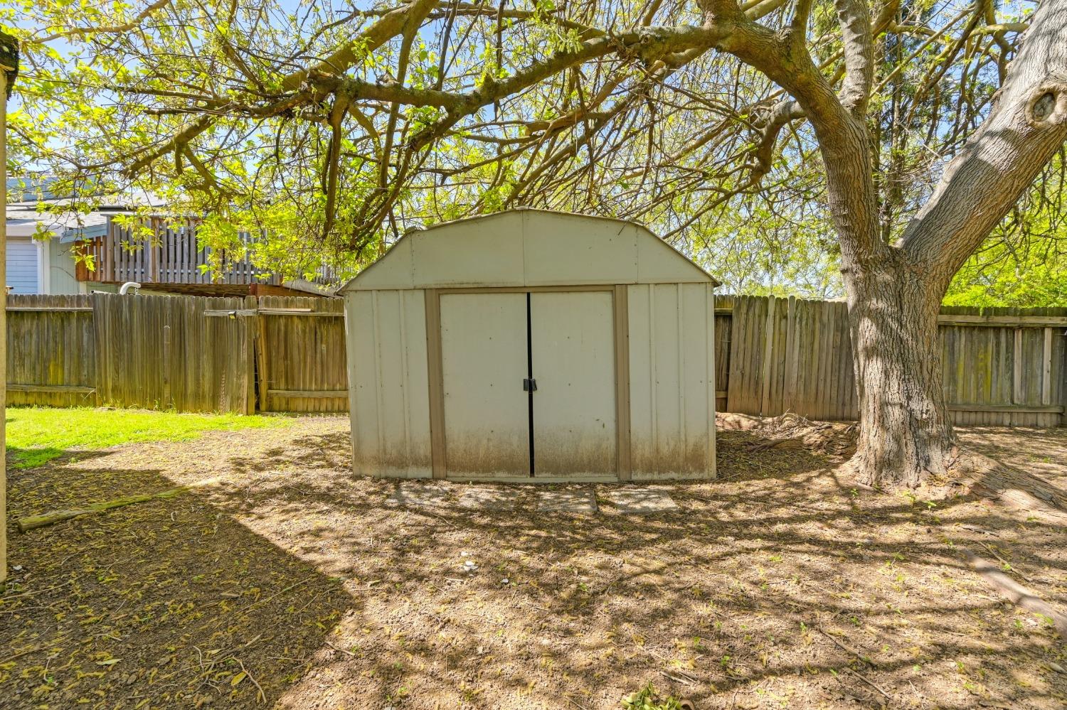 Fallon Woods Way, Rio Linda, California image 30