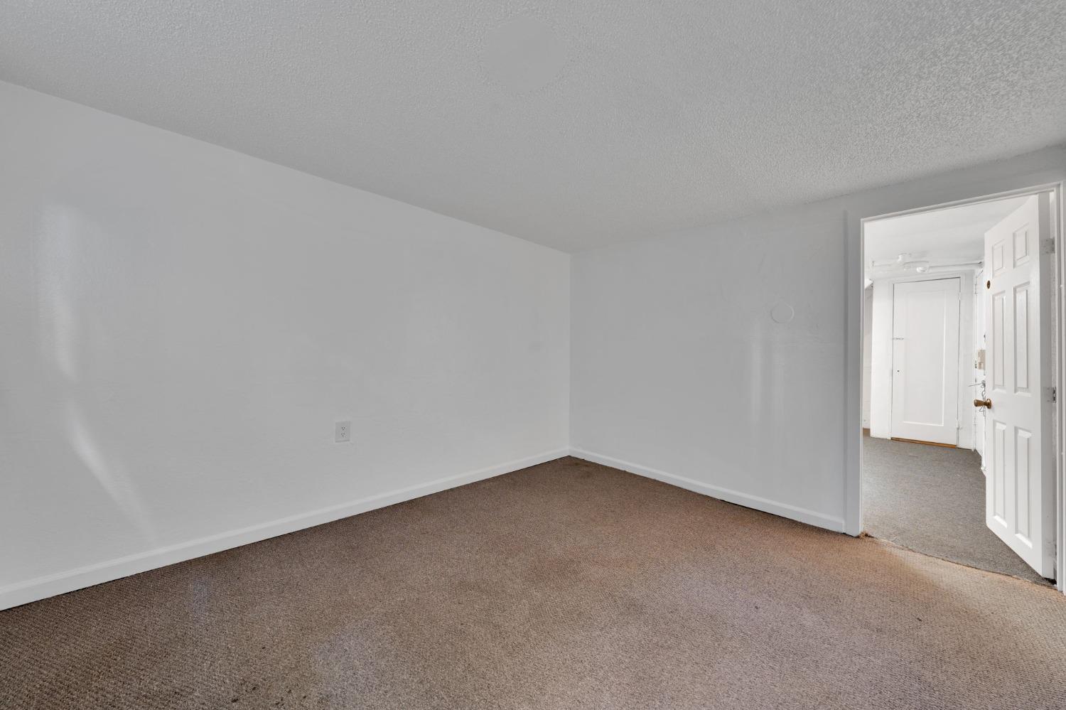 Detail Gallery Image 69 of 84 For 915 30th, Sacramento,  CA 95816 - 5 Beds | 2 Baths