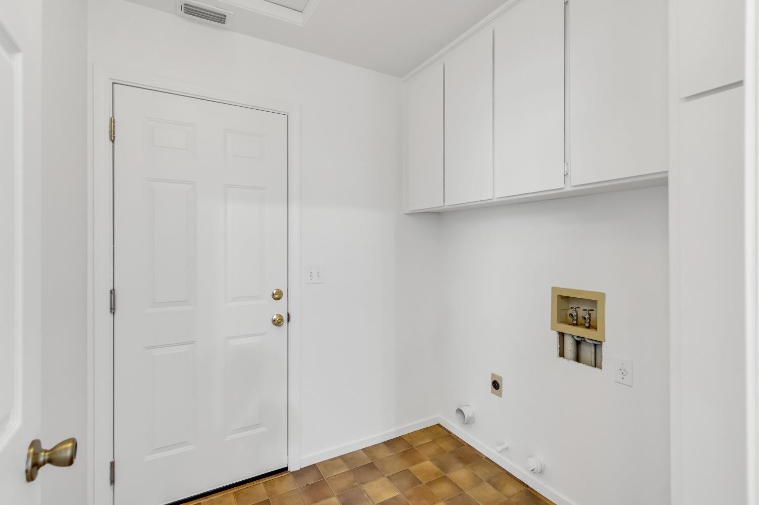 Detail Gallery Image 24 of 36 For 3729 Black Eagle Dr, Antelope,  CA 95843 - 4 Beds | 2 Baths