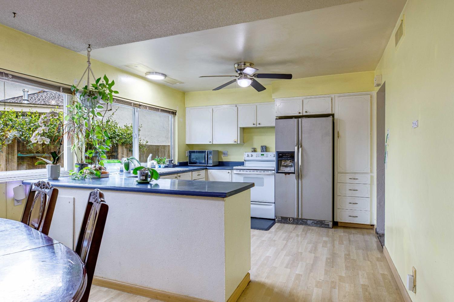 Detail Gallery Image 7 of 40 For 358 Conestoga Way, San Jose,  CA 95123 - 4 Beds | 2 Baths
