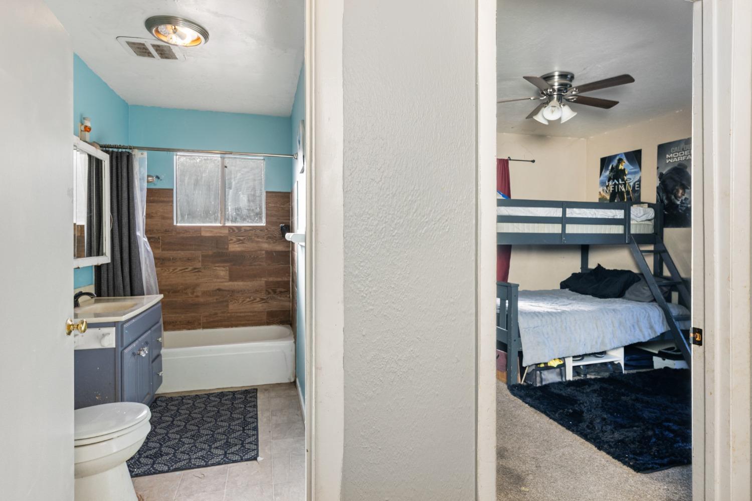Detail Gallery Image 9 of 30 For 3158 Redwood Ave, Stockton,  CA 95205 - 2 Beds | 1 Baths