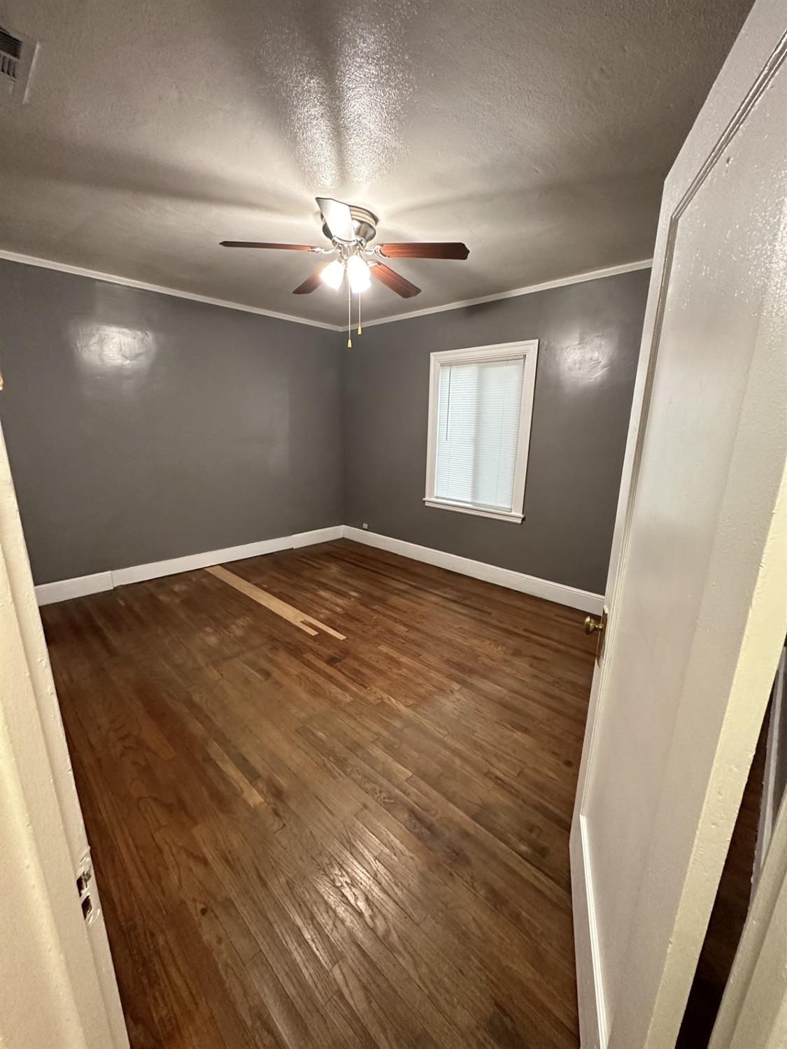 Detail Gallery Image 2 of 10 For 1743 S American St, Stockton,  CA 95206 - 2 Beds | 1 Baths