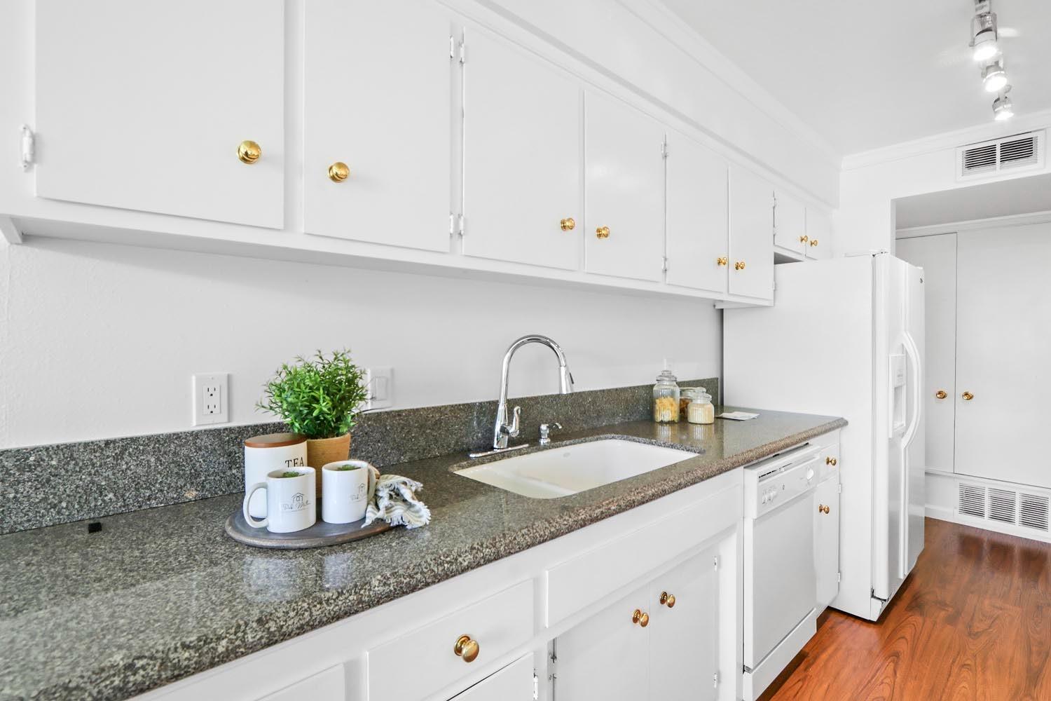 Detail Gallery Image 19 of 52 For 6392 Gloria Dr, Sacramento,  CA 95831 - 3 Beds | 2 Baths