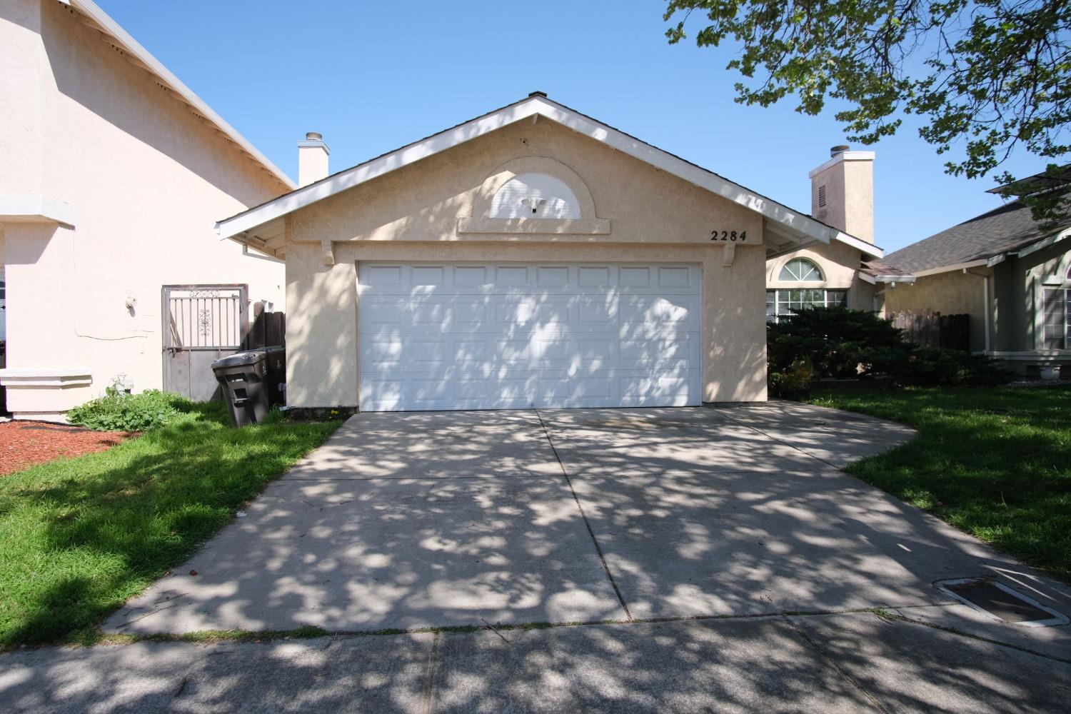 Detail Gallery Image 14 of 19 For 2284 Dry Creek Way, Stockton,  CA 95206 - 3 Beds | 2 Baths