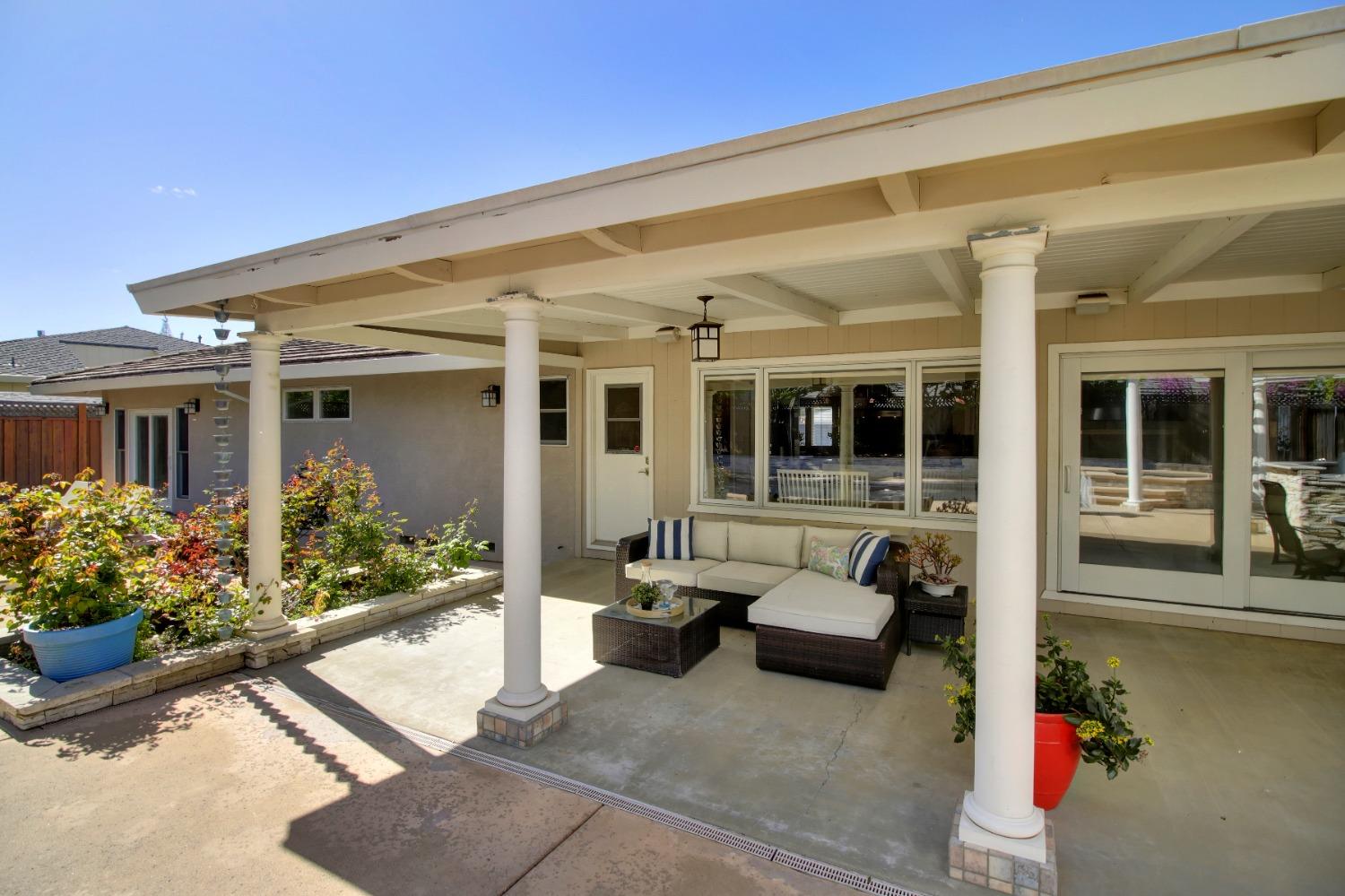 Detail Gallery Image 58 of 61 For 3950 American River Dr, Sacramento,  CA 95864 - 5 Beds | 3 Baths
