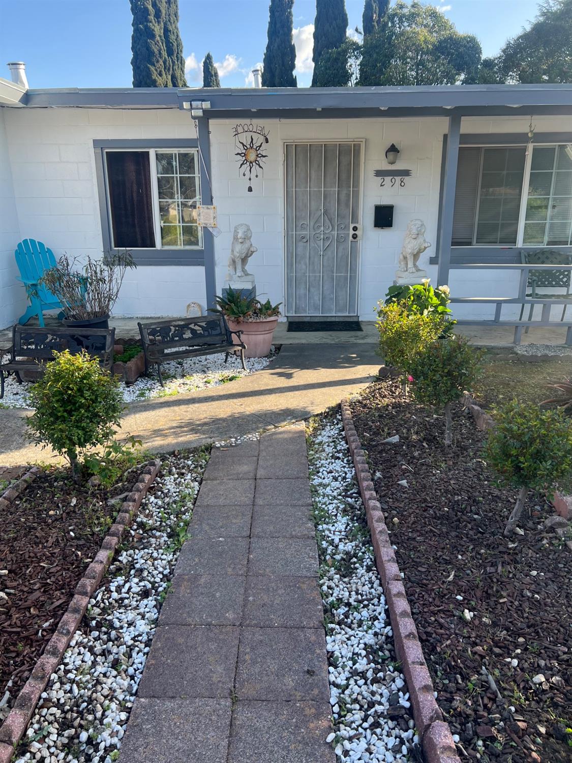 Detail Gallery Image 2 of 7 For 298 W Duane Ave, Sunnyvale,  CA 94085 - 3 Beds | 1 Baths