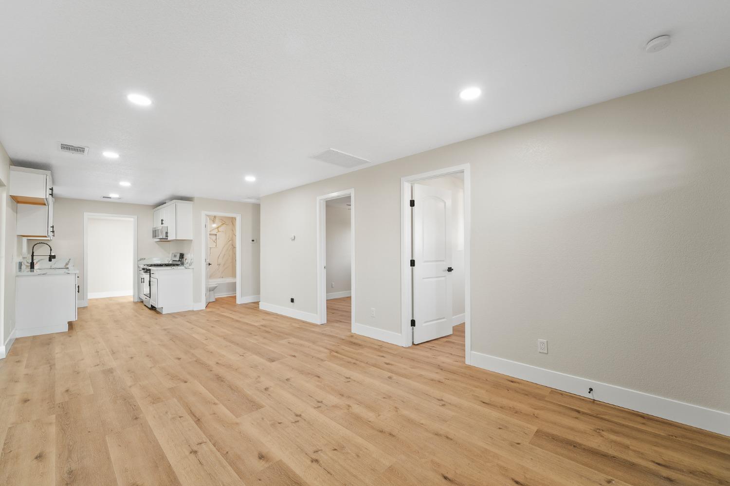 Detail Gallery Image 3 of 15 For 3724 Kentucky Ave, Riverbank,  CA 95367 - 3 Beds | 1 Baths