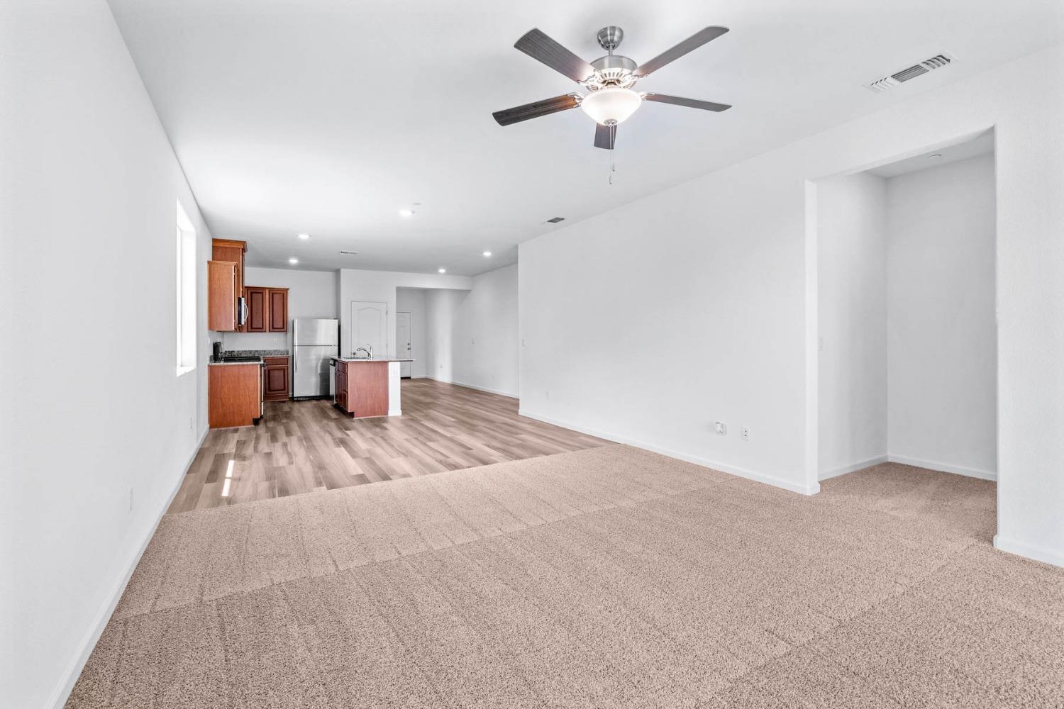 Detail Gallery Image 6 of 12 For 6361 Hogan Way, Linda,  CA 95901 - 4 Beds | 2 Baths