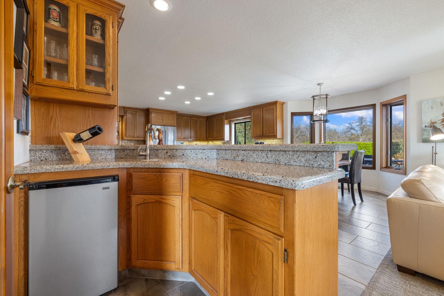 Detail Gallery Image 16 of 61 For 19909 E Comstock Road, Linden,  CA 95236 - 3 Beds | 3 Baths