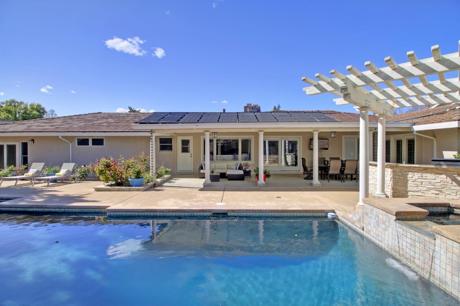Detail Gallery Image 41 of 61 For 3950 American River Dr, Sacramento,  CA 95864 - 5 Beds | 3 Baths
