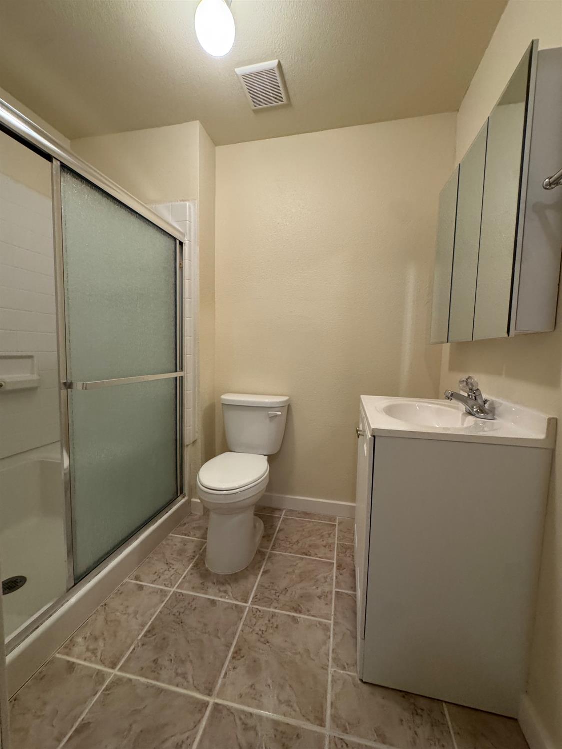 Detail Gallery Image 18 of 35 For 240 E 9th St #9TH,  Tracy,  CA 95376 - 3 Beds | 1 Baths