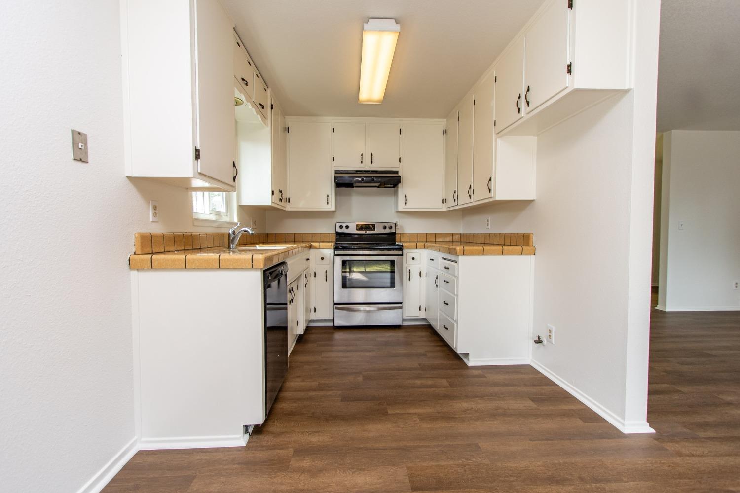 Detail Gallery Image 27 of 41 For 1860 Asbury Ct, Turlock,  CA 95382 - – Beds | – Baths