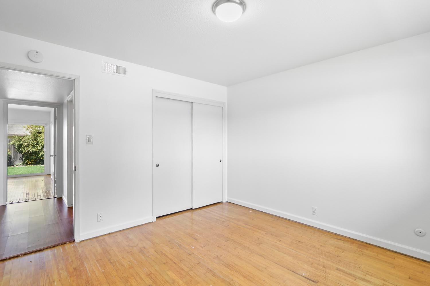 Detail Gallery Image 37 of 52 For 6392 Gloria Dr, Sacramento,  CA 95831 - 3 Beds | 2 Baths
