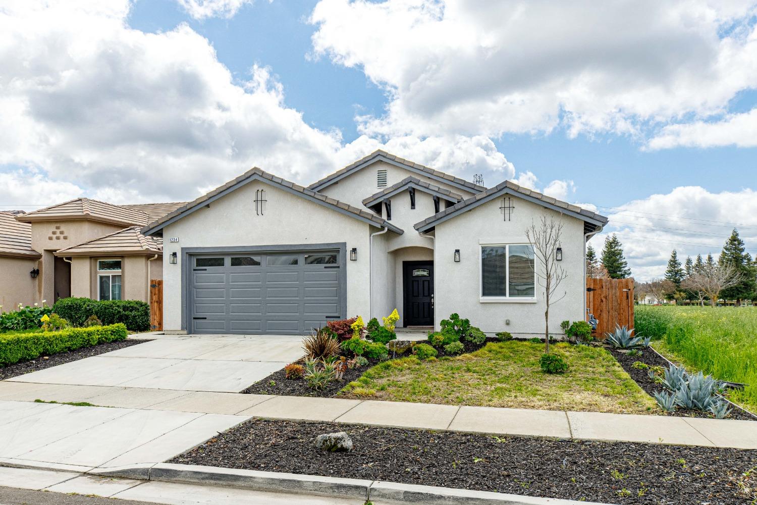 Detail Gallery Image 2 of 41 For 1234 Wildcat Dr, Merced,  CA 95348 - 4 Beds | 2 Baths