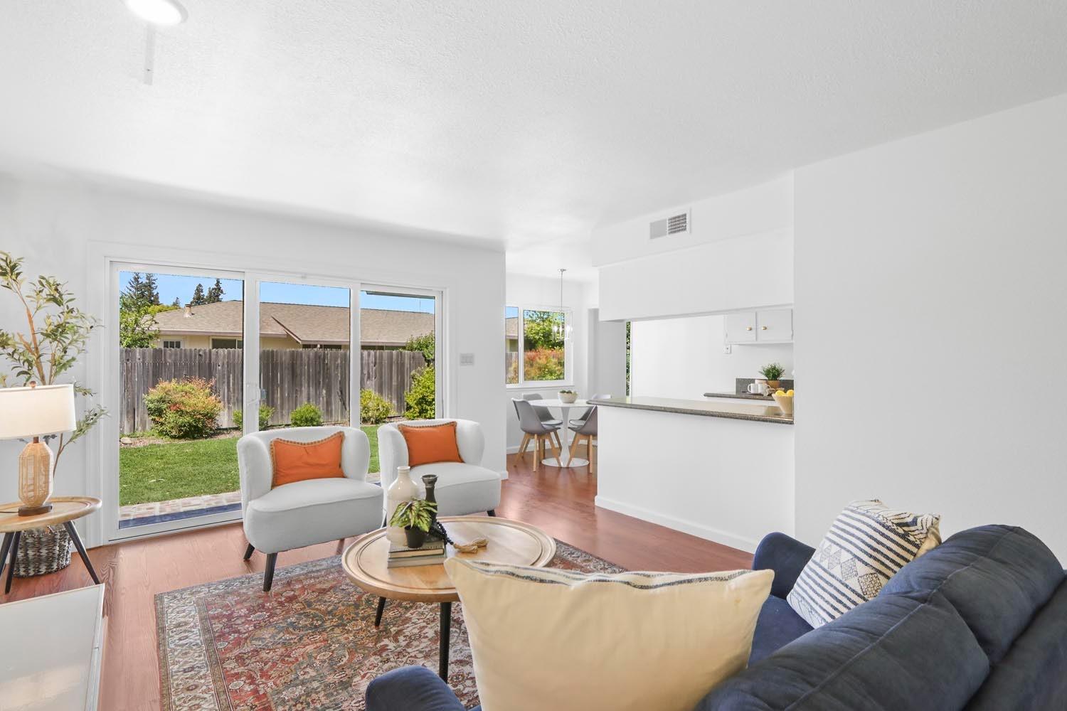 Detail Gallery Image 15 of 52 For 6392 Gloria Dr, Sacramento,  CA 95831 - 3 Beds | 2 Baths