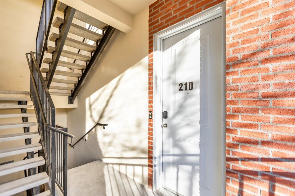 Detail Gallery Image 28 of 74 For 1928 21st St, Sacramento,  CA 95811 - – Beds | – Baths