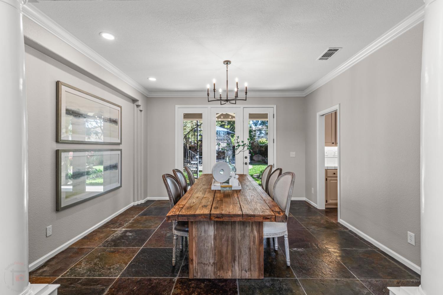 Detail Gallery Image 17 of 84 For 4583 Pine Valley Cir, Stockton,  CA 95219 - 5 Beds | 4 Baths
