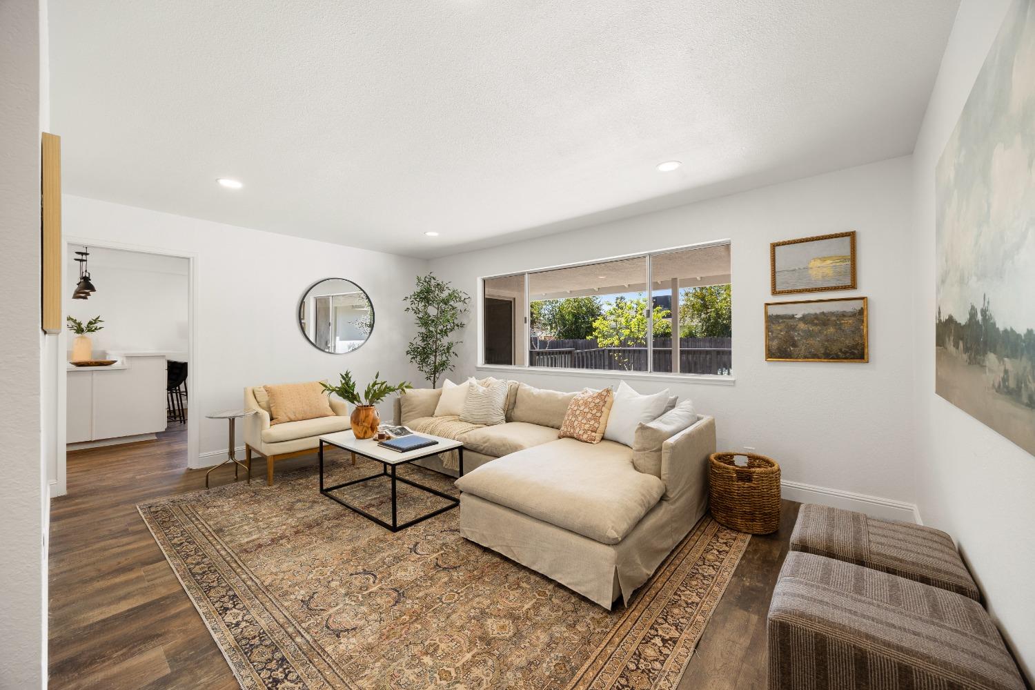 Detail Gallery Image 8 of 46 For 7382 Alma Vista Way, Sacramento,  CA 95831 - 4 Beds | 2/1 Baths