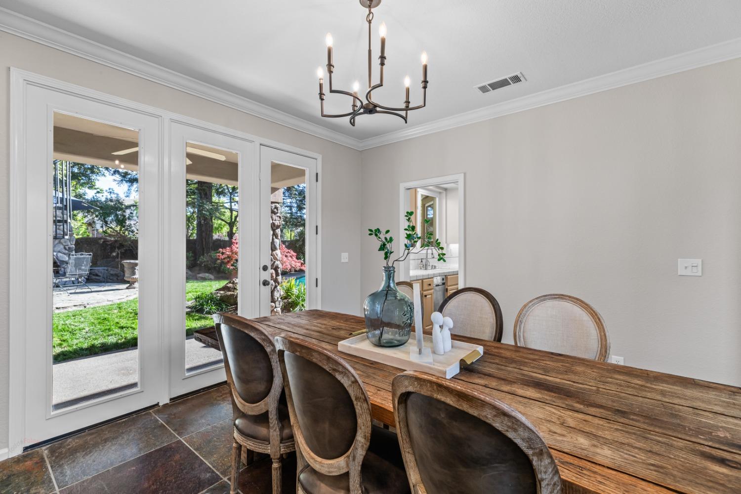 Detail Gallery Image 20 of 84 For 4583 Pine Valley Cir, Stockton,  CA 95219 - 5 Beds | 4 Baths