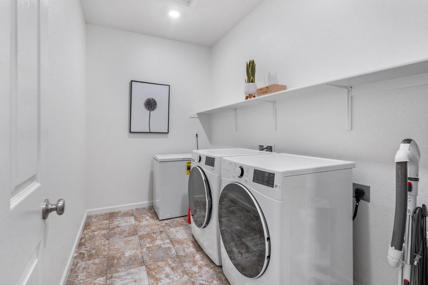 Detail Gallery Image 27 of 38 For 15316 Barbara Terry Blvd, Lathrop,  CA 95330 - 4 Beds | 2 Baths