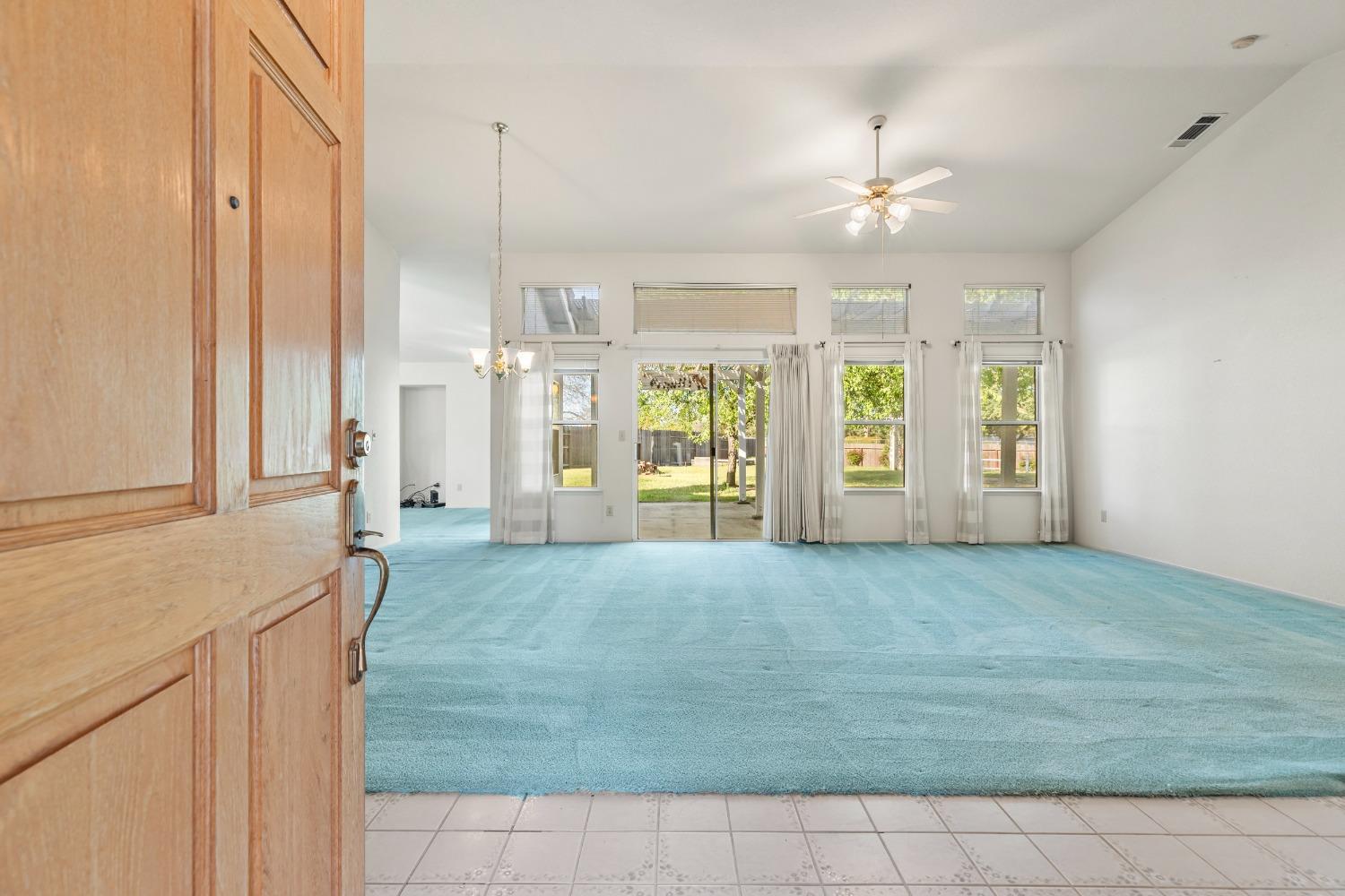 Detail Gallery Image 5 of 46 For 9701 Ranchwood Ct, Oakdale,  CA 95361 - 4 Beds | 2 Baths