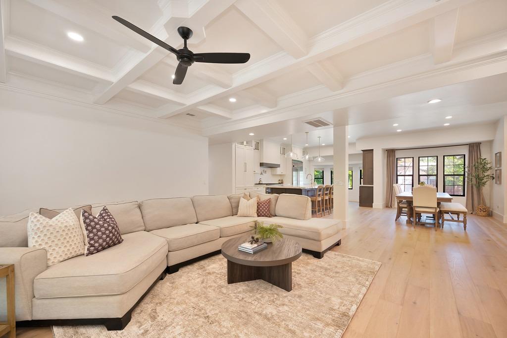 Detail Gallery Image 22 of 61 For 6616 via De Robles Dr, Rancho Murieta,  CA 95683 - 4 Beds | 3 Baths