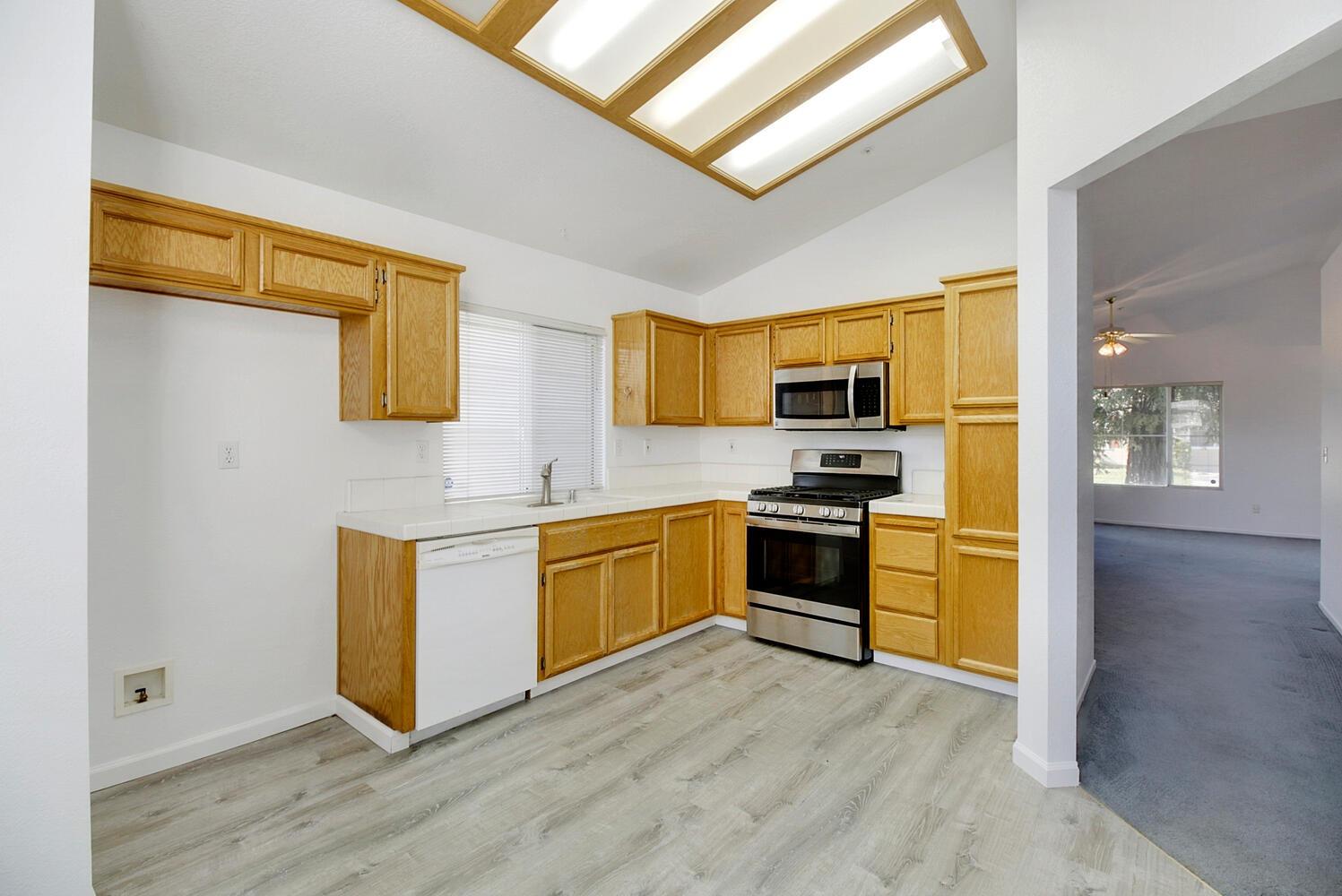 Detail Gallery Image 11 of 40 For 980 Huston Cir, Woodland,  CA 95776 - 3 Beds | 2 Baths
