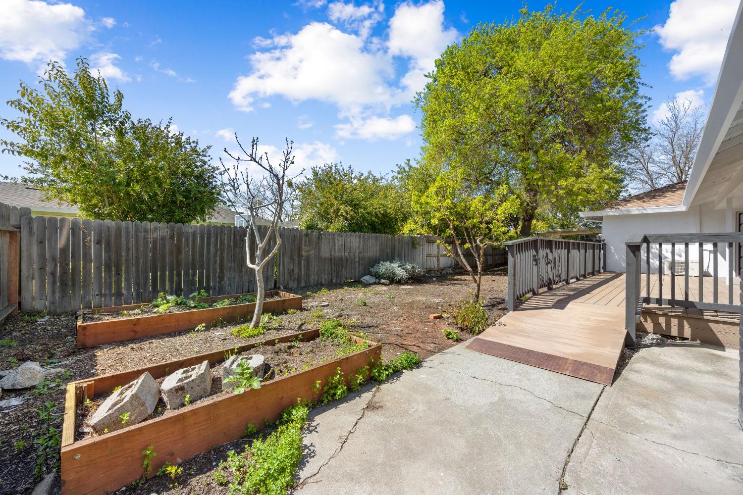 Detail Gallery Image 38 of 46 For 7382 Alma Vista Way, Sacramento,  CA 95831 - 4 Beds | 2/1 Baths
