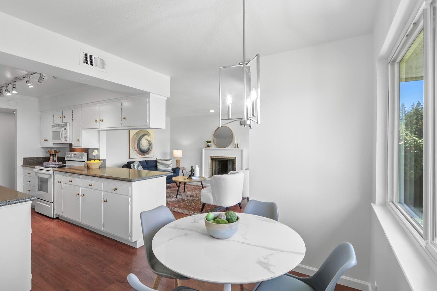 Detail Gallery Image 17 of 52 For 6392 Gloria Dr, Sacramento,  CA 95831 - 3 Beds | 2 Baths