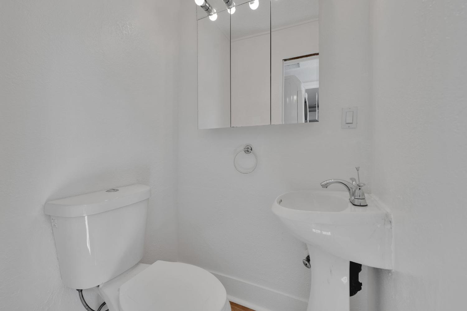 Detail Gallery Image 38 of 84 For 915 30th, Sacramento,  CA 95816 - 5 Beds | 2 Baths