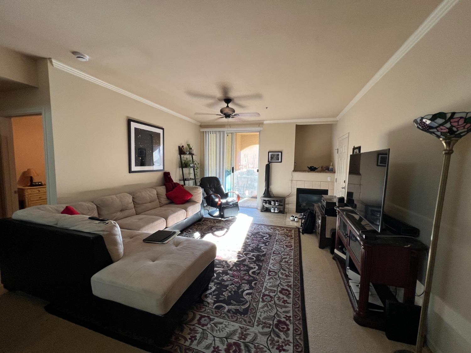 Photo #2: 225040022 Listing 