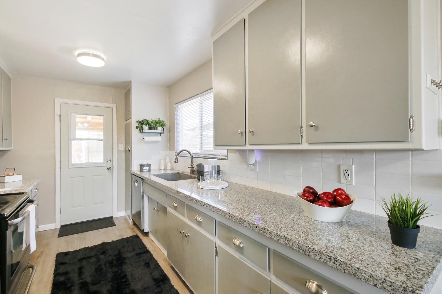 Detail Gallery Image 9 of 41 For 3401 Davidson Dr, Antelope,  CA 95843 - 3 Beds | 1 Baths