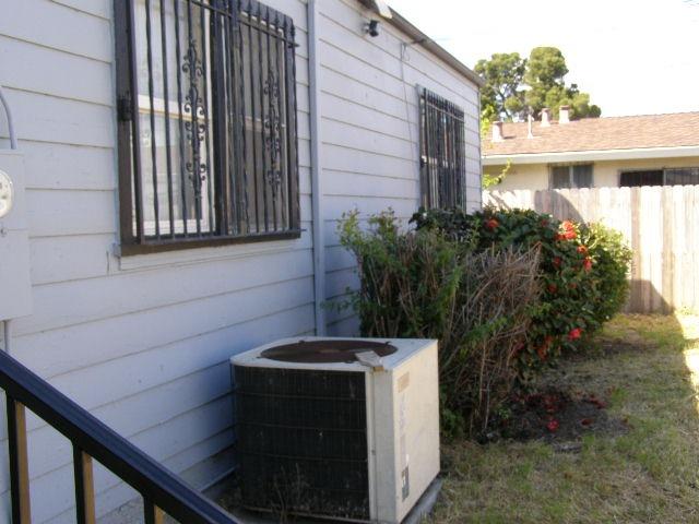 Detail Gallery Image 15 of 16 For 1912 S Sutter St, Stockton,  CA 95206 - 2 Beds | 1 Baths