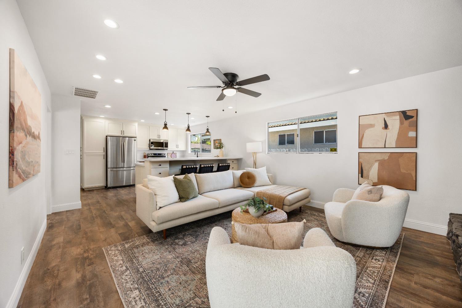 Detail Gallery Image 12 of 46 For 7382 Alma Vista Way, Sacramento,  CA 95831 - 4 Beds | 2/1 Baths