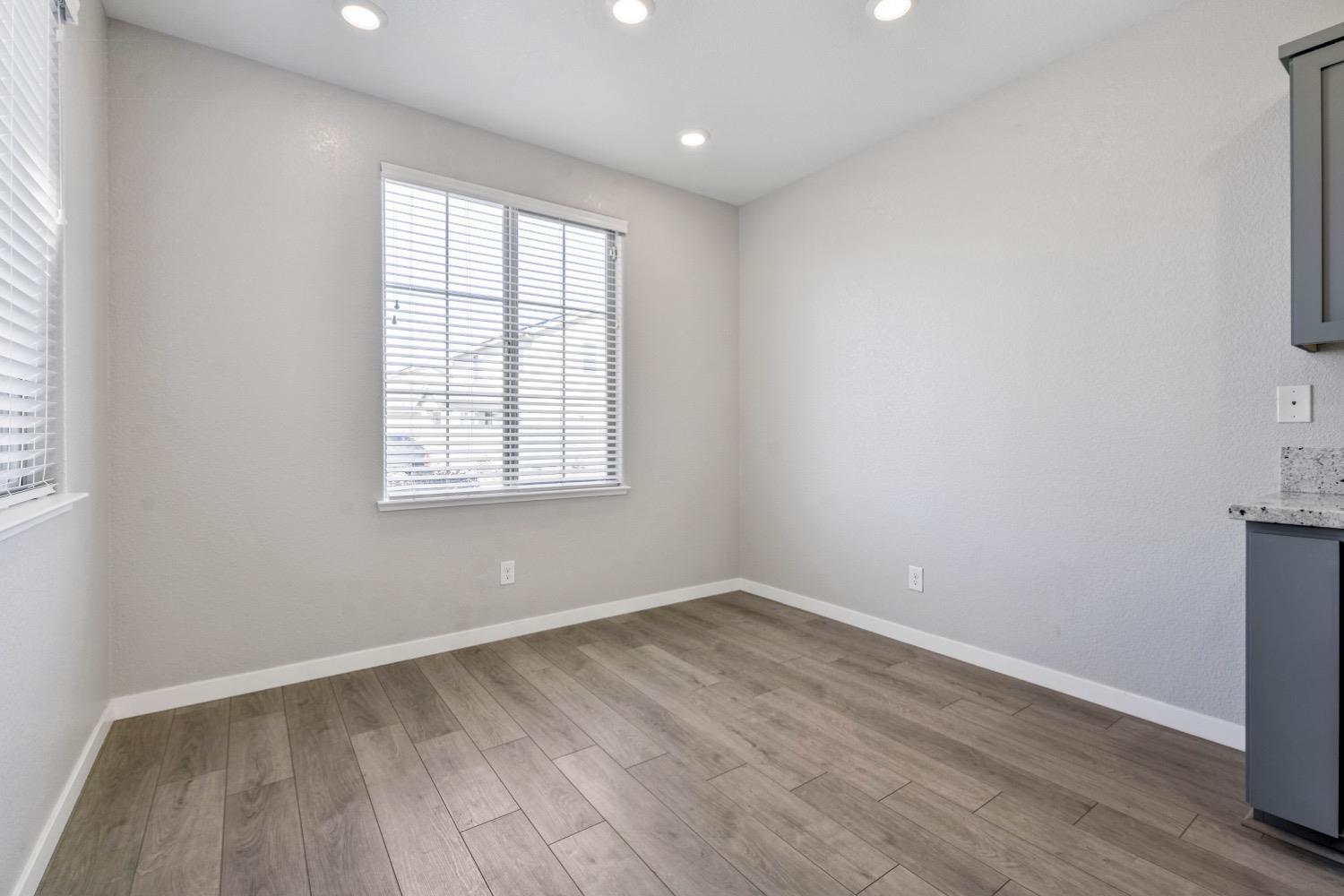 Detail Gallery Image 10 of 34 For 5641 Cobbler Ln, Linda,  CA 95901 - 3 Beds | 2 Baths