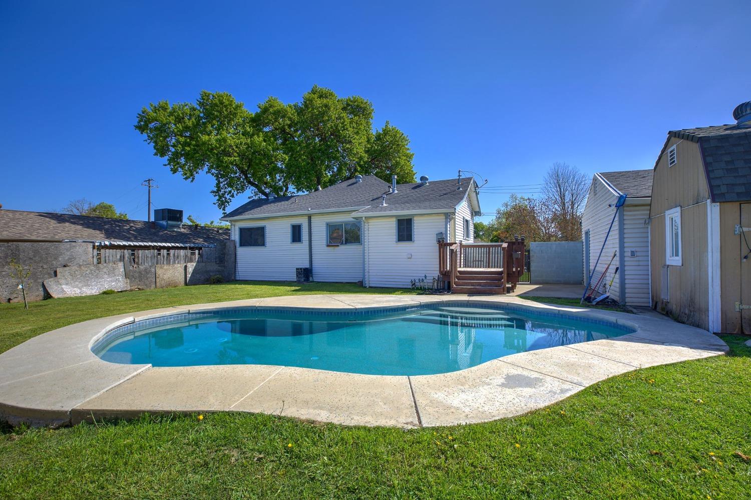 Detail Gallery Image 21 of 22 For 2515 Colfax St, Sacramento,  CA 95815 - 2 Beds | 1 Baths