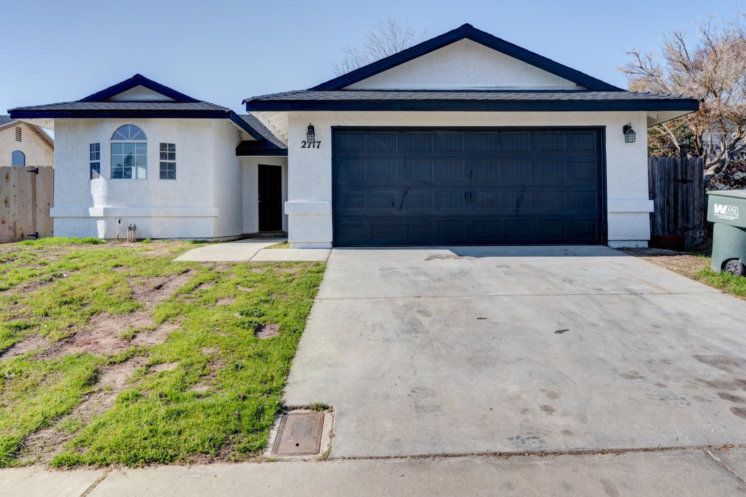 Detail Gallery Image 1 of 40 For 2717 Cowden Ave, Merced,  CA 95348 - 3 Beds | 2 Baths
