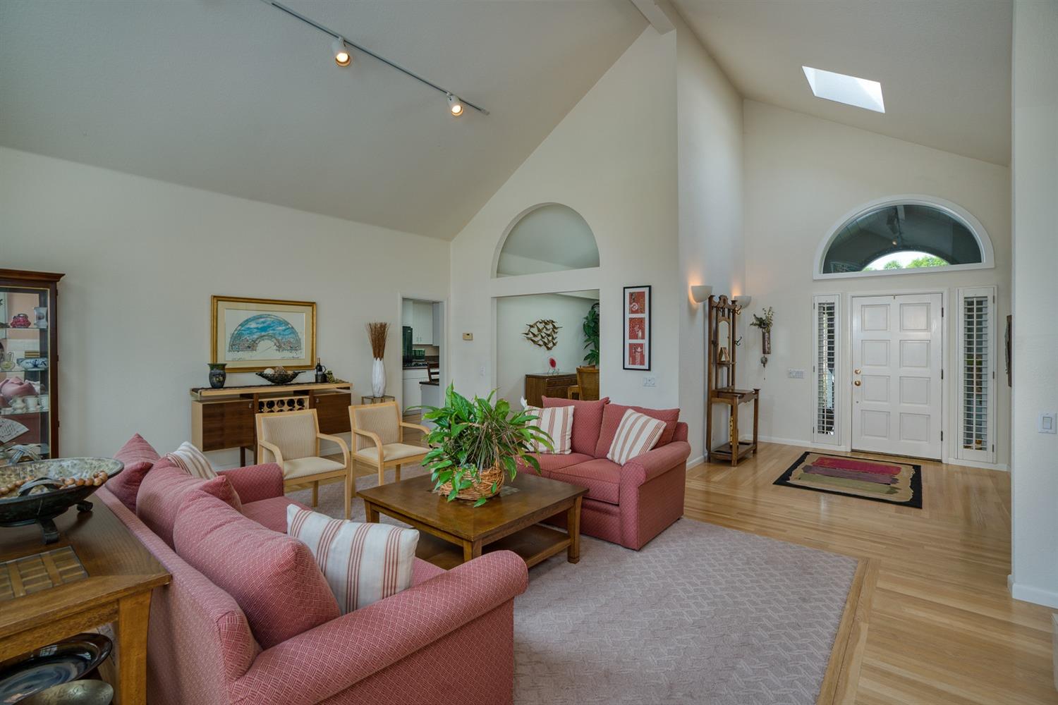 Detail Gallery Image 7 of 42 For 6156 Puerto Dr, Rancho Murieta,  CA 95683 - 3 Beds | 2 Baths