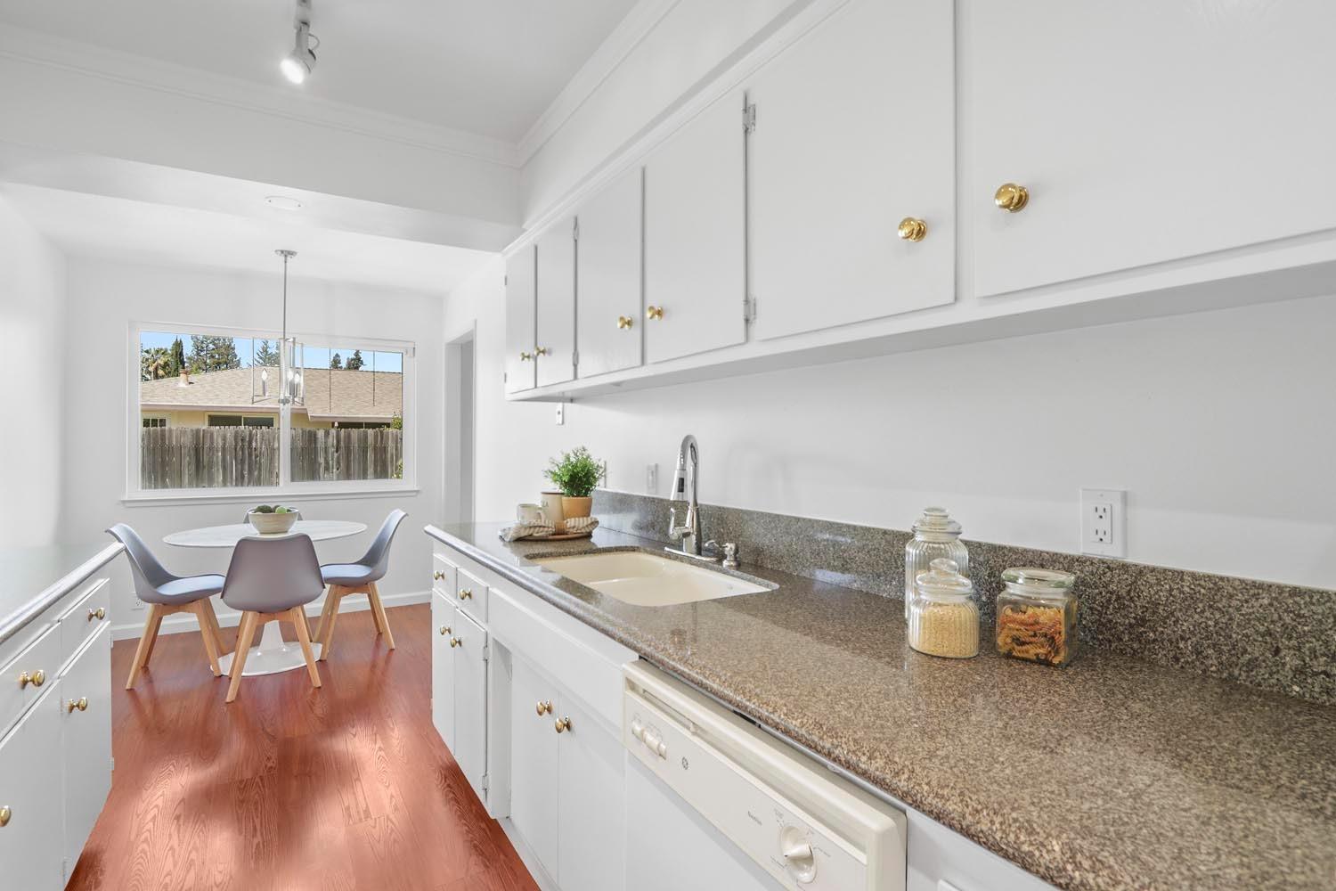Detail Gallery Image 24 of 52 For 6392 Gloria Dr, Sacramento,  CA 95831 - 3 Beds | 2 Baths