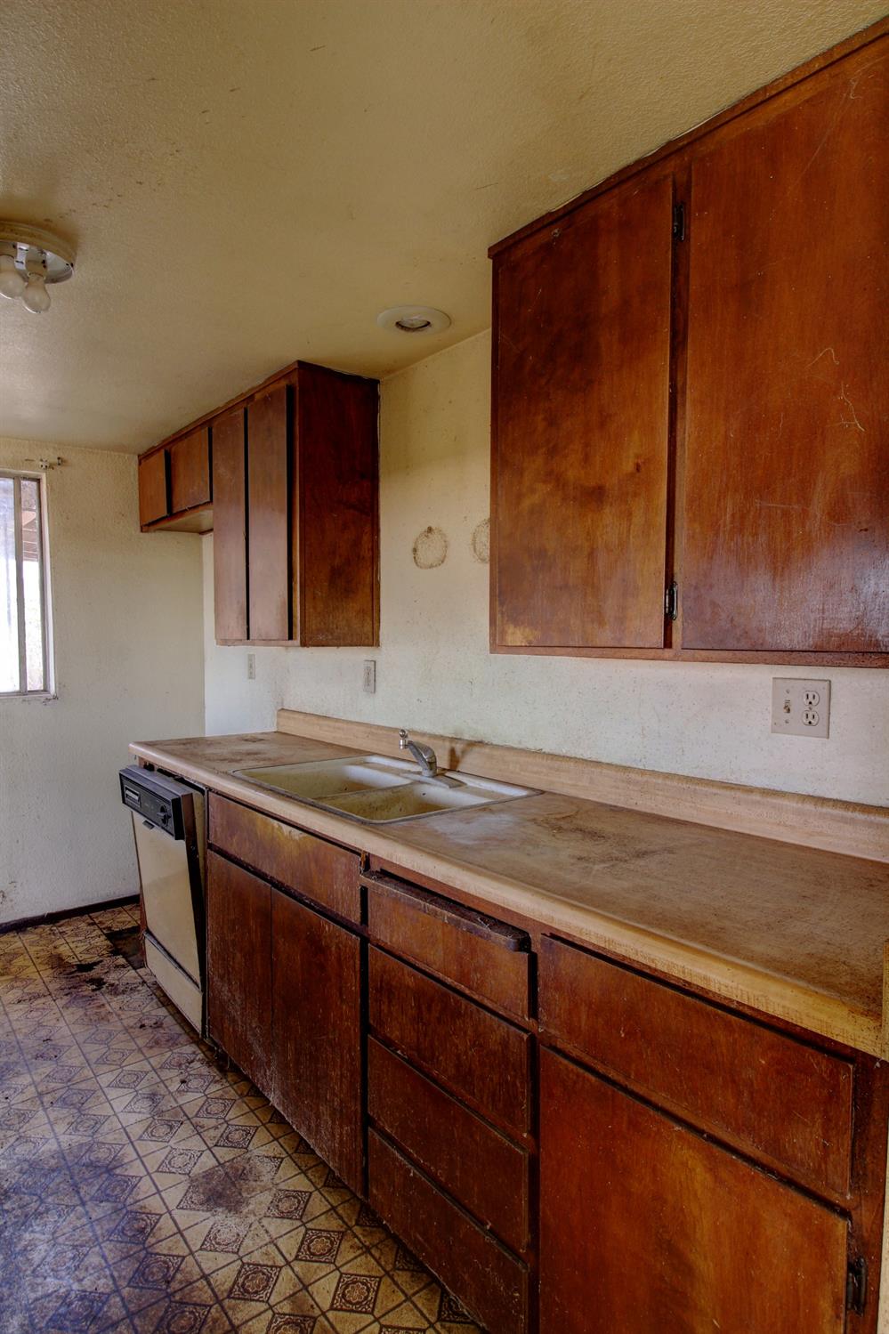 Hickory Avenue, Livingston, California image 12