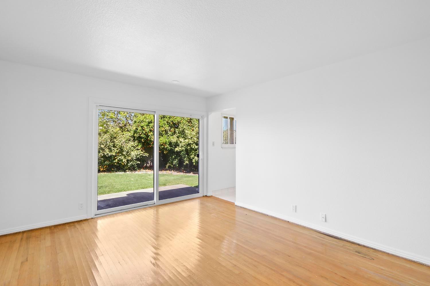 Detail Gallery Image 30 of 52 For 6392 Gloria Dr, Sacramento,  CA 95831 - 3 Beds | 2 Baths