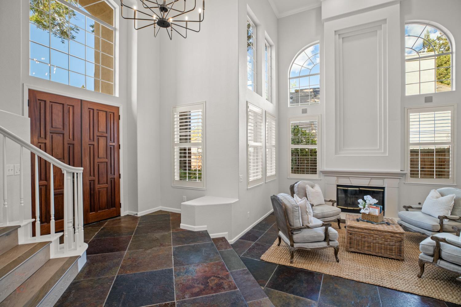 Detail Gallery Image 11 of 84 For 4583 Pine Valley Cir, Stockton,  CA 95219 - 5 Beds | 4 Baths