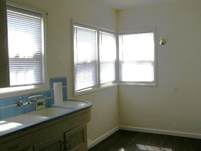 Detail Gallery Image 7 of 16 For 1912 S Sutter St, Stockton,  CA 95206 - 2 Beds | 1 Baths