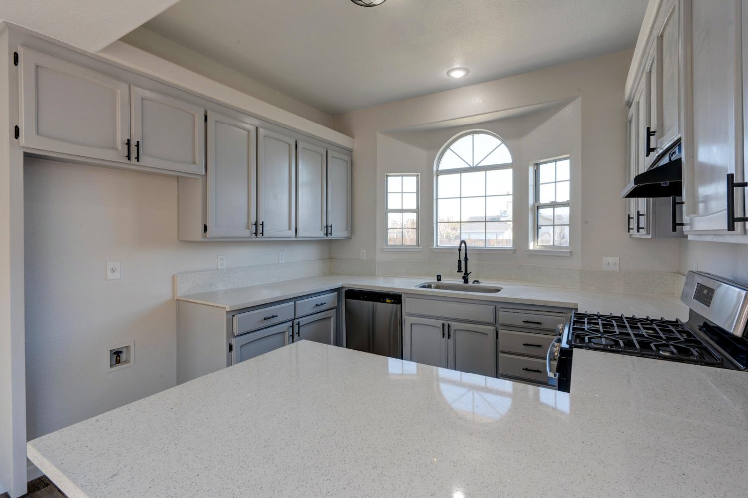 Detail Gallery Image 12 of 40 For 2717 Cowden Ave, Merced,  CA 95348 - 3 Beds | 2 Baths
