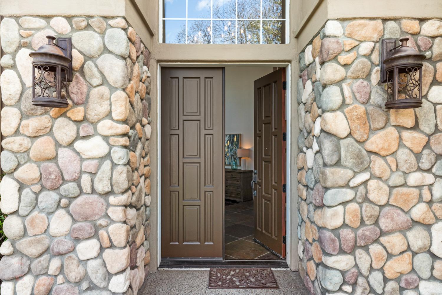 Detail Gallery Image 8 of 84 For 4583 Pine Valley Cir, Stockton,  CA 95219 - 5 Beds | 4 Baths